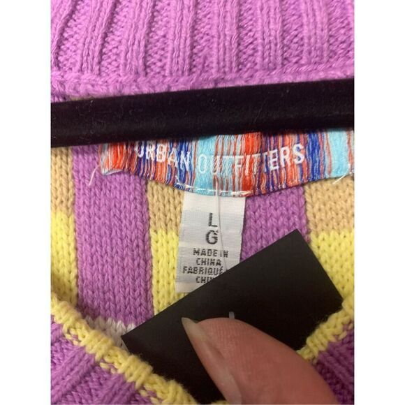 Urban Outfitters Checkered Sweater Vest - Picture 6 of 8